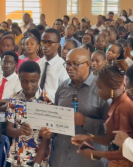 NDC presidential candidate, Mr. Peter Obi, today donated ₦25 million to Shanahan University, Anambra State.